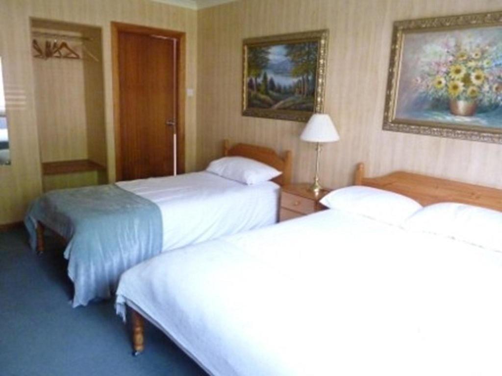 Tayburn House Bed & Breakfast Дънкелд Стая снимка